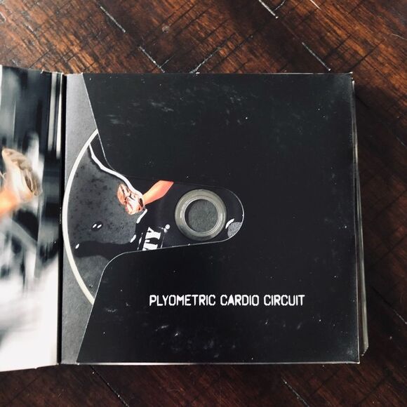 Beachbody Insanity Workout DVD Fitness 10-disc Set - Picture 6 of 14